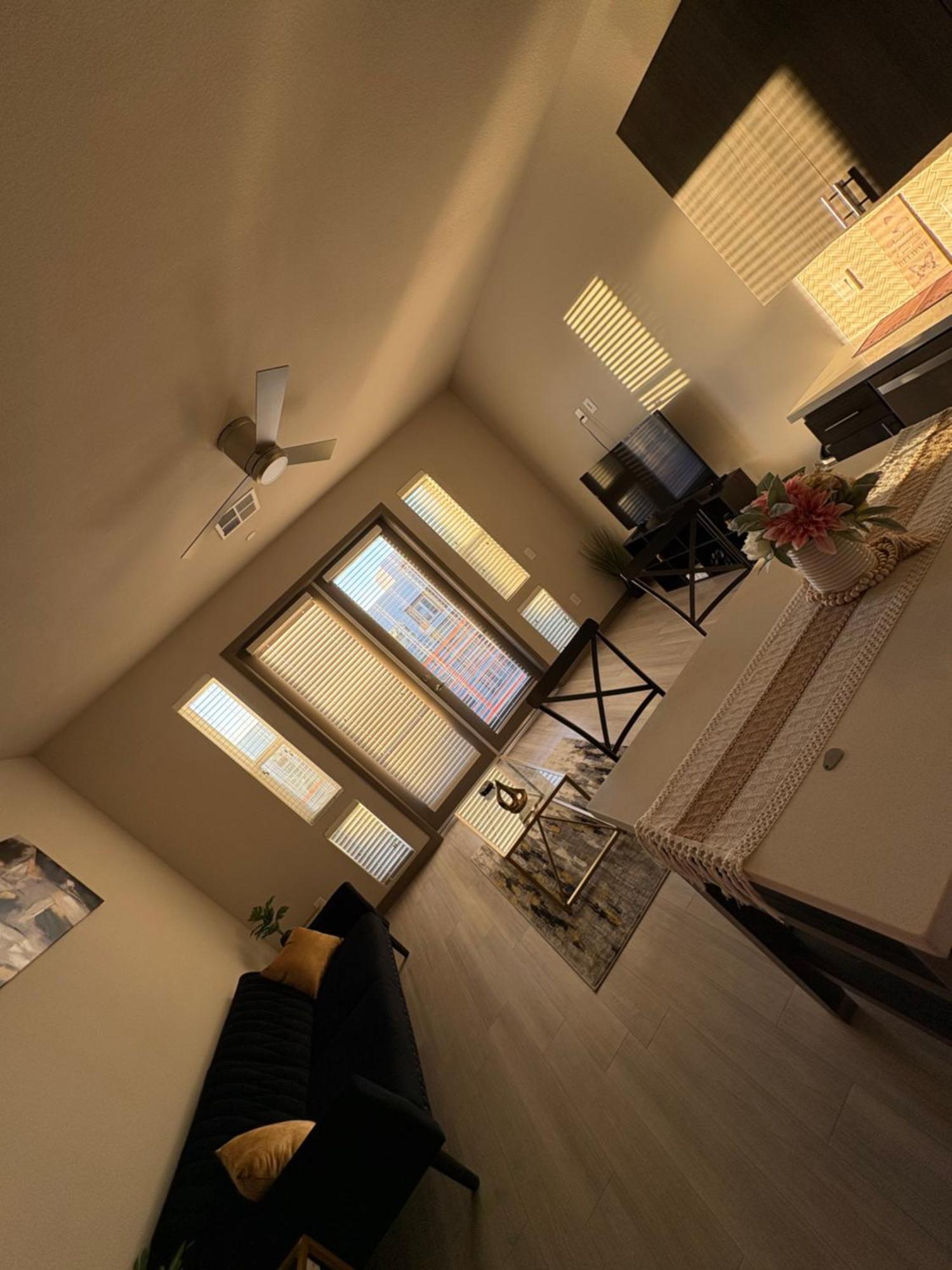 Apartemen Dwtn Phx 1bdr With Pool&gym
